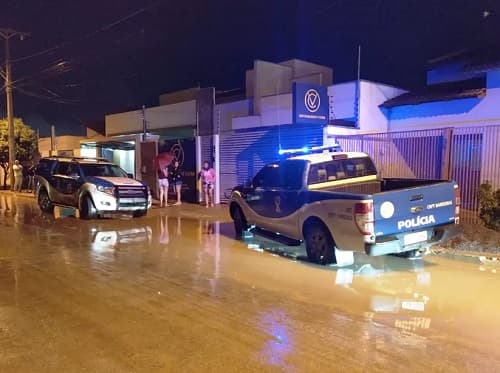 Mulher mata marido a facadas após briga por ciúmes