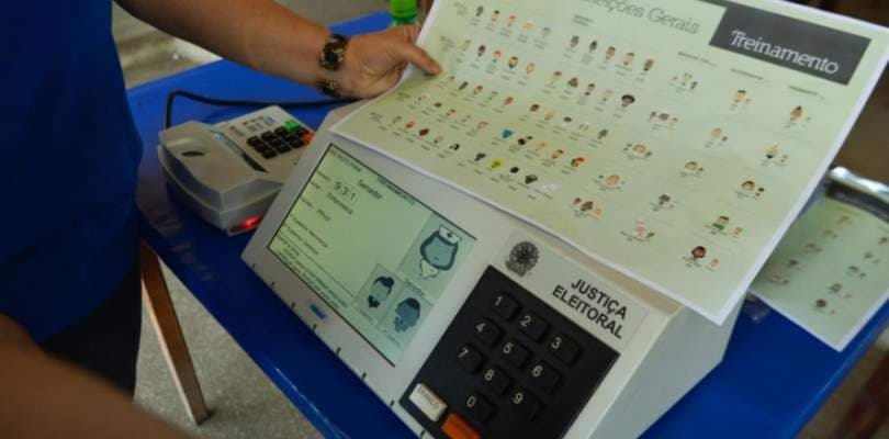 Análise da PF conclui que voto impresso encarece bastante o processo eleitoral