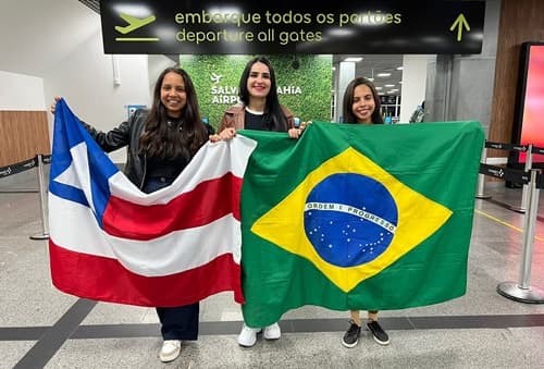 Alunas CETEP do Médio Rio das Contas levam inovação e criatividade à Feira Científica na Colômbia
