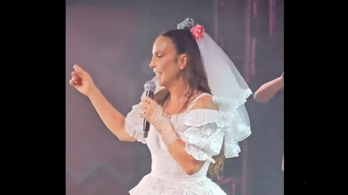 Ivete Sangalo destaca amizade e memórias de Ibirataia em Show no São Pedro de Ipiaú; assista o vídeo