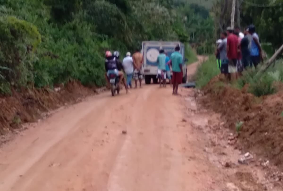 Jovem encontrado morto em estrada rural de Pres. Tancredo Neves