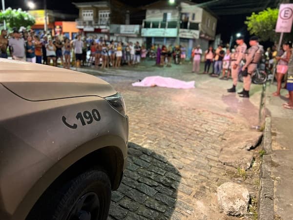 Ipiaú: Homem é morto a tiros na Praça da Bíblia