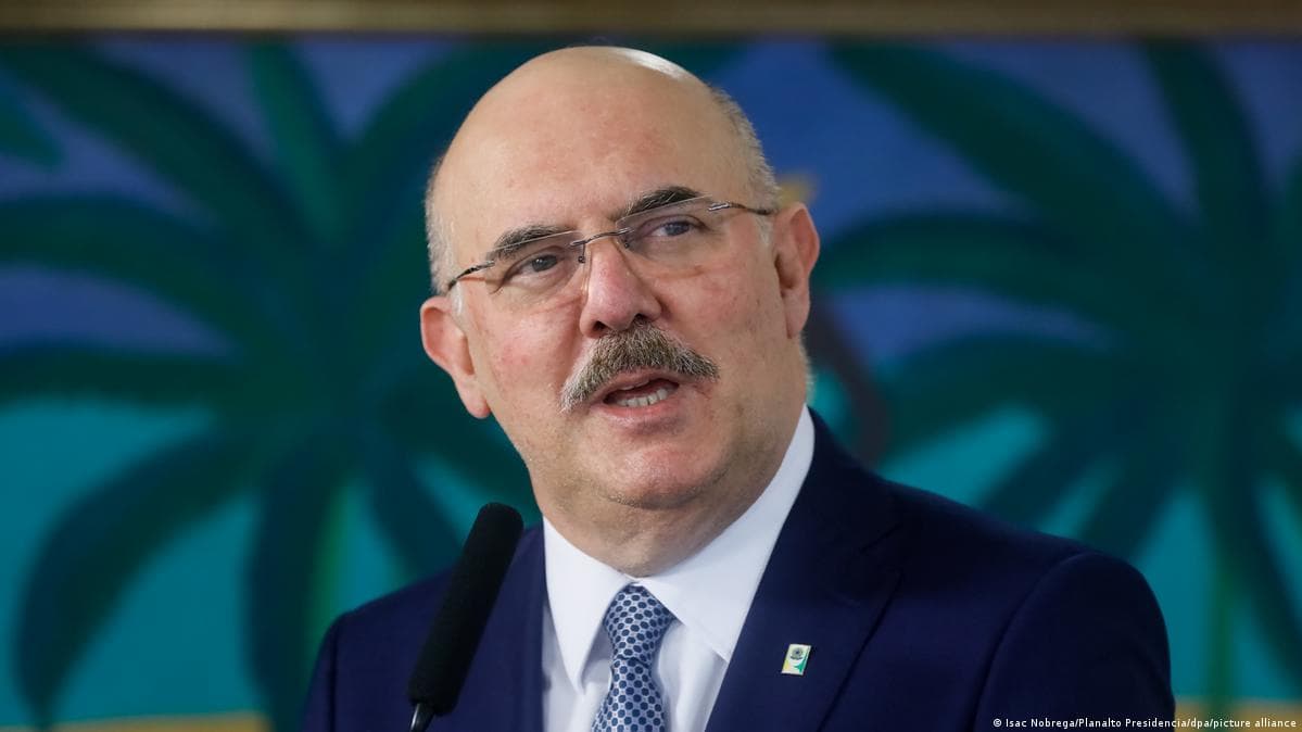 Governo oficializa saída de Milton Ribeiro, quarto ministro da Educação de Bolsonaro
