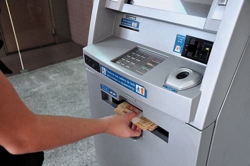 INSS começa a pagar aposentadorias com reajuste nesta terça-feira