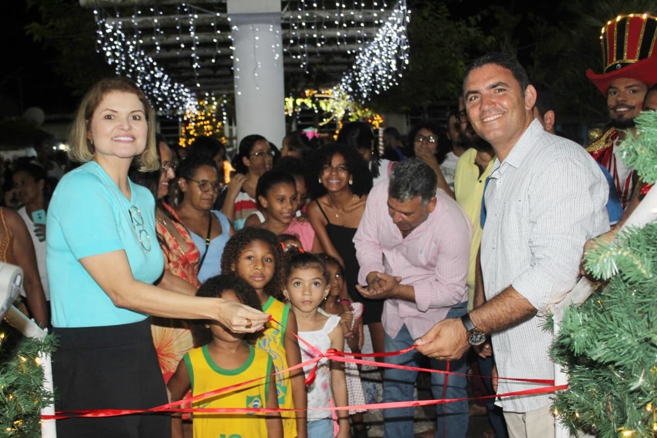Ibirataia: Prefeitura realiza inauguração da ornamentação do Natal Encantado 2022