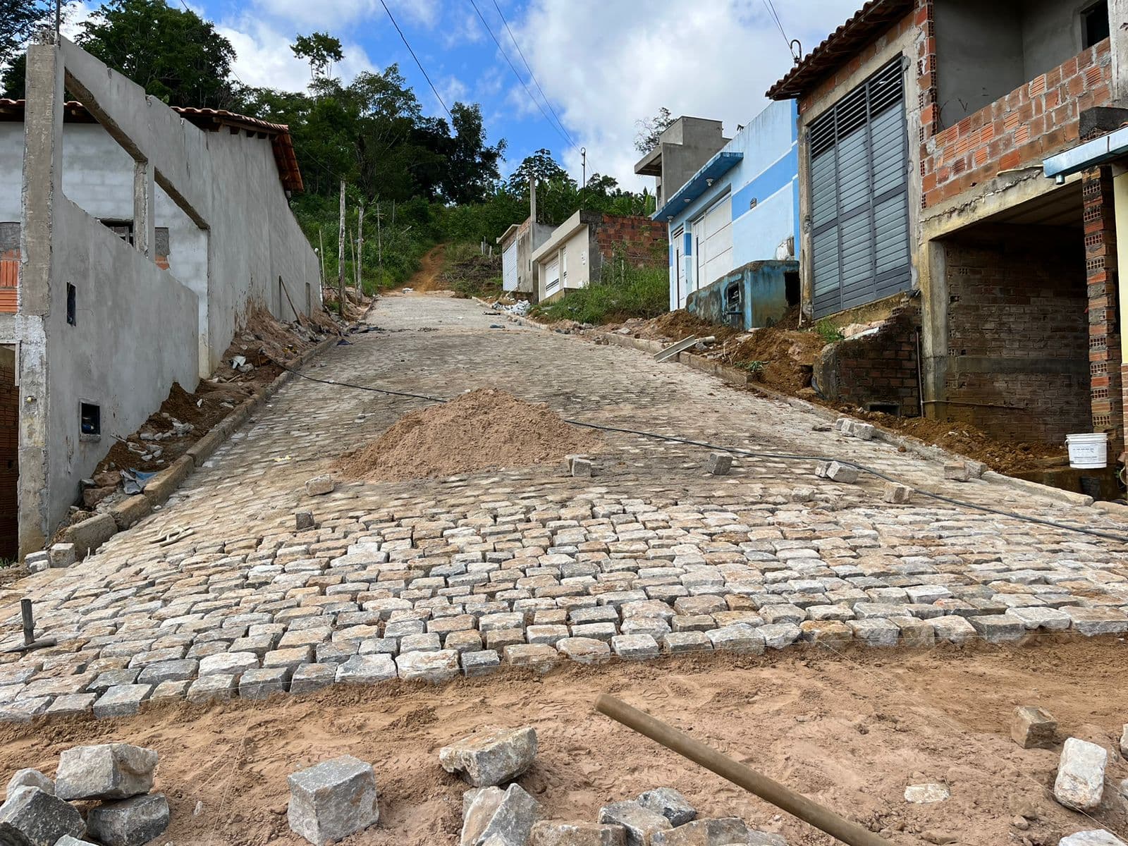 Ibirataia: pavimentação do bairro AABB é retomada
