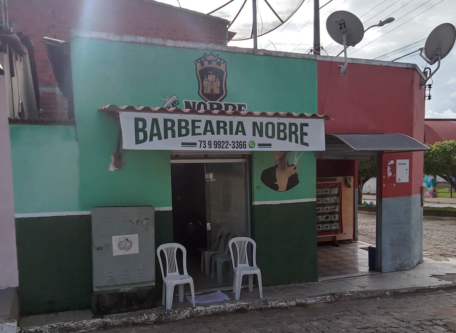Anga Cabelereiro avisa que está provisoriamente com o salão em frente ao Hospital