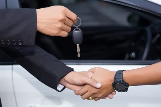 Morador de Jequié perde R$ 10 mil para golpista em venda de carro na internet