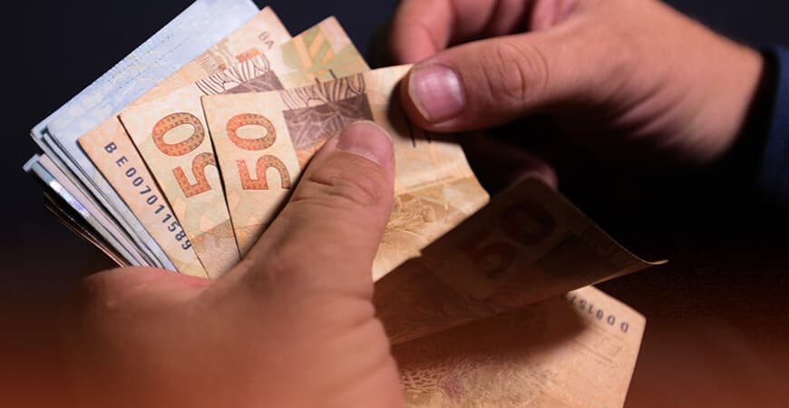 Quem tem direito a receber 13º?; confira