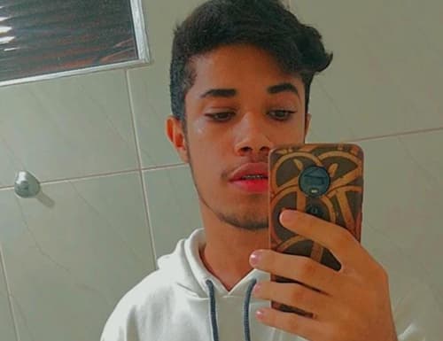 Ipiaú: Skatista morto por atropelamento é sepultado sob forte comoção