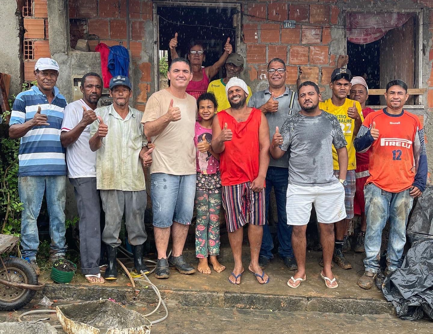 Ibirataia: Juca Muniz realiza mais um mutirão para construção de moradia