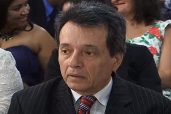Ex-prefeito de Ipiaú é punido por irregularidades no repasse de recursos