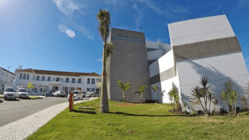 Homem armado causa pânico no Hospital Prado Valadares em Jequié