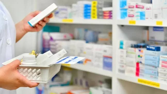 Medicamentos terão reajuste de quase 11% a partir de quinta, decide governo Bolsonaro