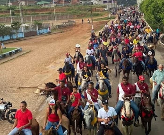 3ª Cavalgada dos Meninos aconteceu neste último domingo em Ibirataia