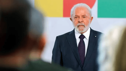 Governo antecipa 13º de aposentados e anuncia R$ 18 bilhões para Minha Casa, Minha Vida