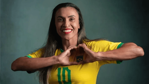 Marta é eleita a melhor jogadora da história do futebol feminino pela IFFHS