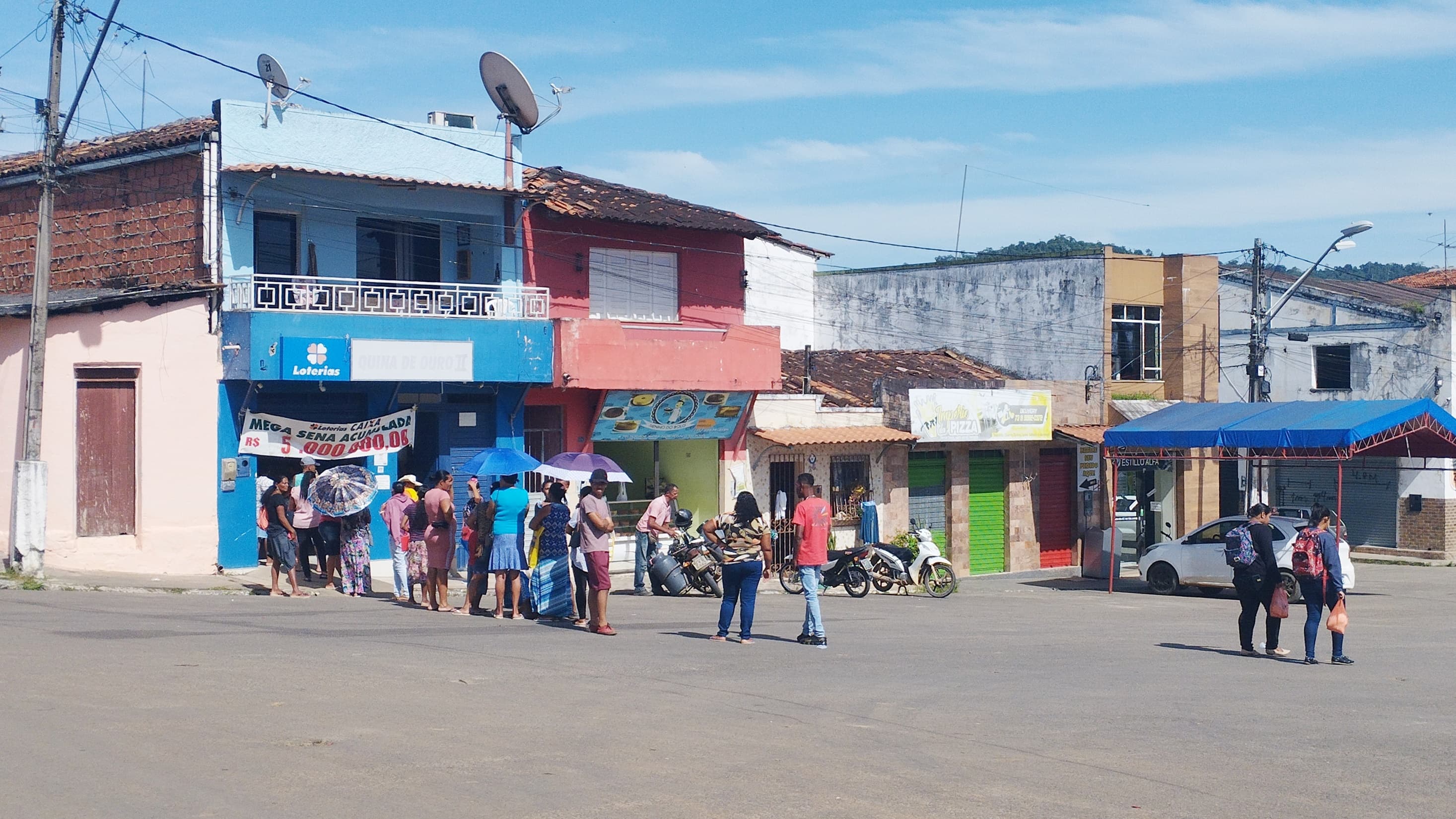 Moradores reclamam do péssimo atendimento da casa lotérica de Ibirataia