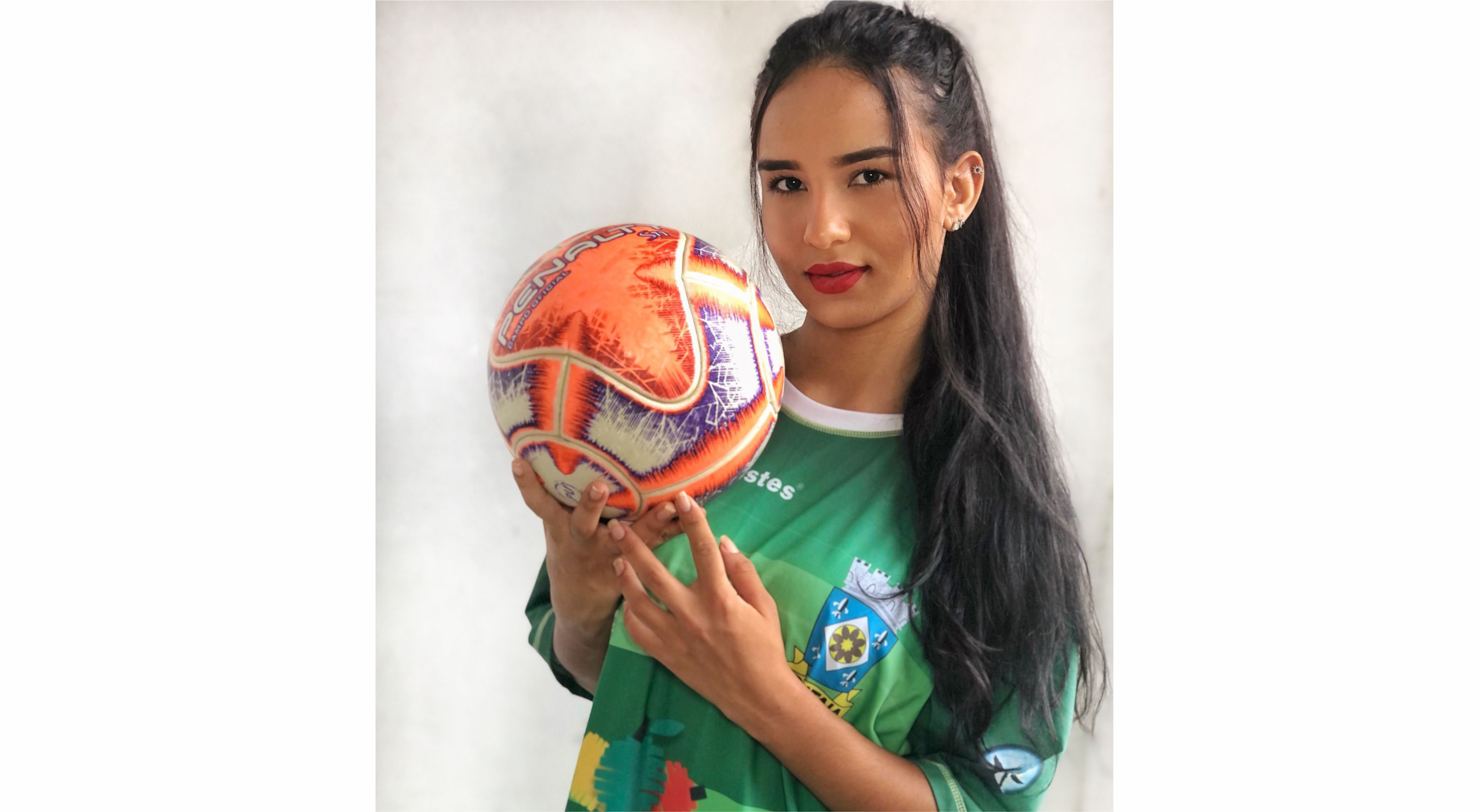 Conheça Heloisa Andrade, Musa da Seleção de Ibirataia