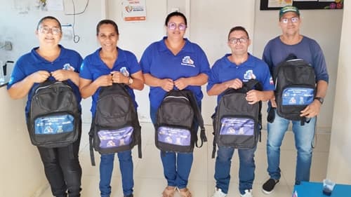 Secretaria de Saúde de Ibirataia entrega novas mochilas a Agentes Comunitários