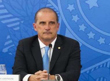 Bolsonaro recria Ministério do Trabalho para abrigar Onyx após centrão crescer no governo