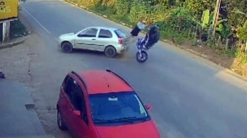 Motociclista se Envolve em Acidente na BA-120 em Gandu