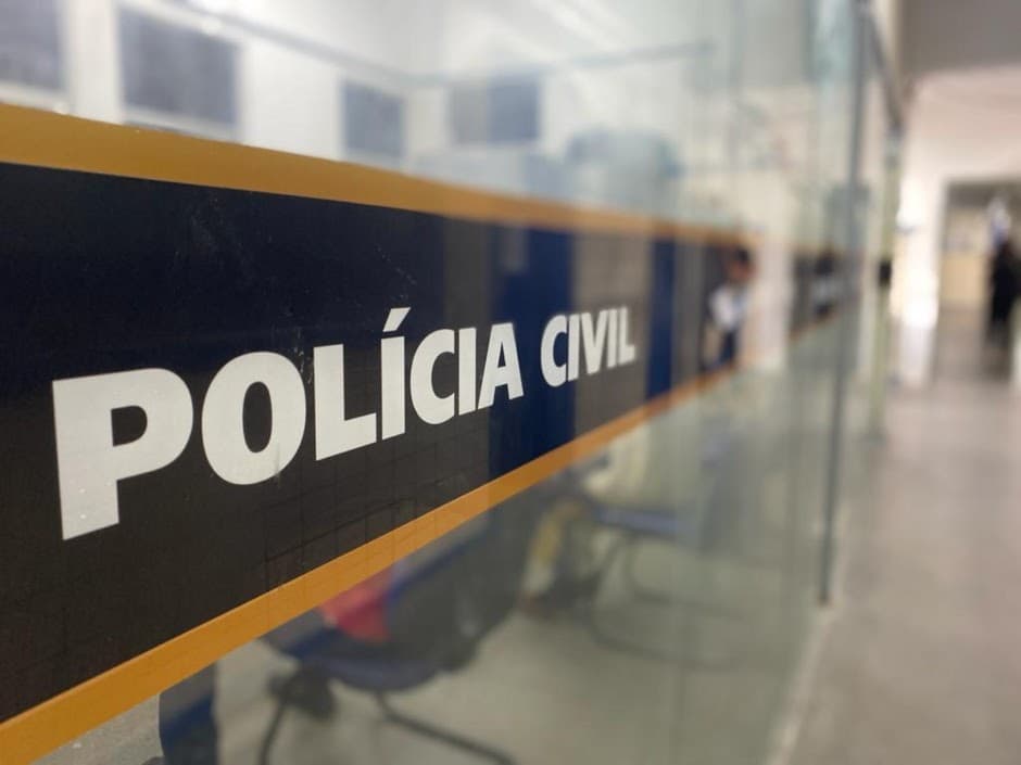 Filha é presa por jogar água fervente na mãe na Bahia