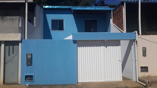 Aluga-se uma casa no bairro AABB