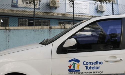 Mãe é presa tentando vender bebê recém-nascido no interior da Bahia