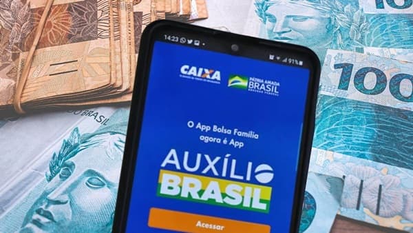 Governo começa a pagar auxílios aprovados pelo Congresso, confira datas