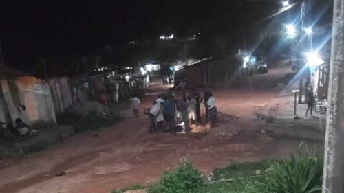 Ibirataia: Homem é agredido a pauladas: Populares tentam socorrer próximo ao Barro Vermelho