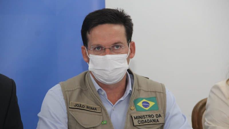 Auxílio Brasil de R$ 400 deve começar a ser pago em dezembro a 17 milhões de famílias, diz ministro