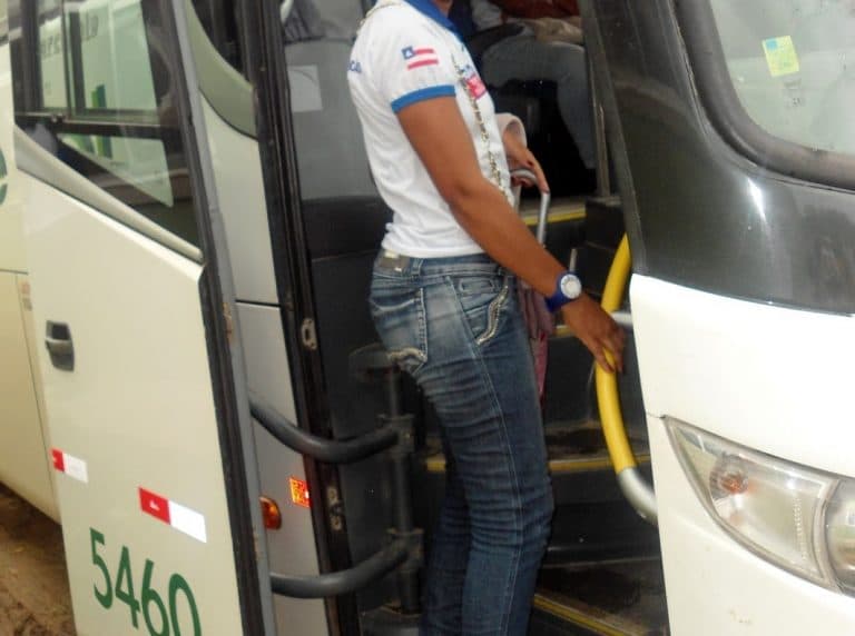 Mais de 500 alunos do CETEP Médio Rio das Contas estão sem aulas presenciais por falta de transporte