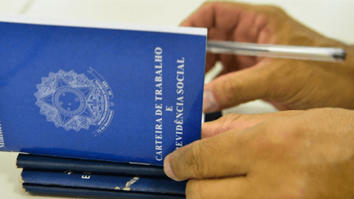 Desemprego cai para 6,2% e atinge menor taxa da história para o mês de maio