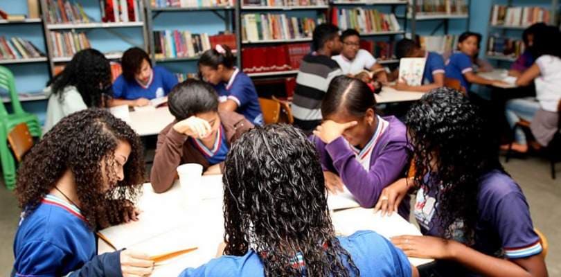 Governo autoriza retorno às aulas na Bahia; confira em quais cidades