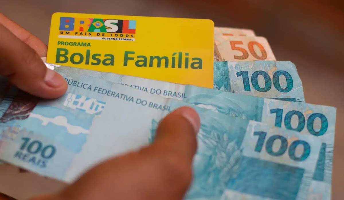 Bolsa Família de R$ 600 começou a ser pago na quarta-feira dia 18