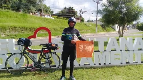 Depois de mais de 4.500km ciclista que saiu de Ipiaú chega no Uruguai e completa jornada