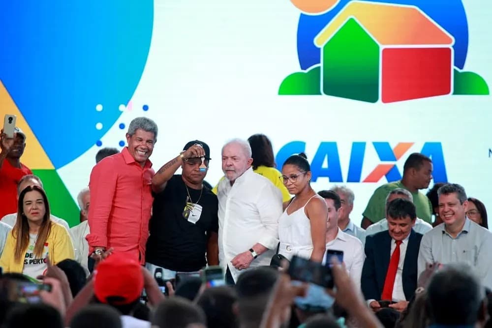 Na Bahia, Lula entrega habitações e assina retomada do Minha Casa, Minha Vida