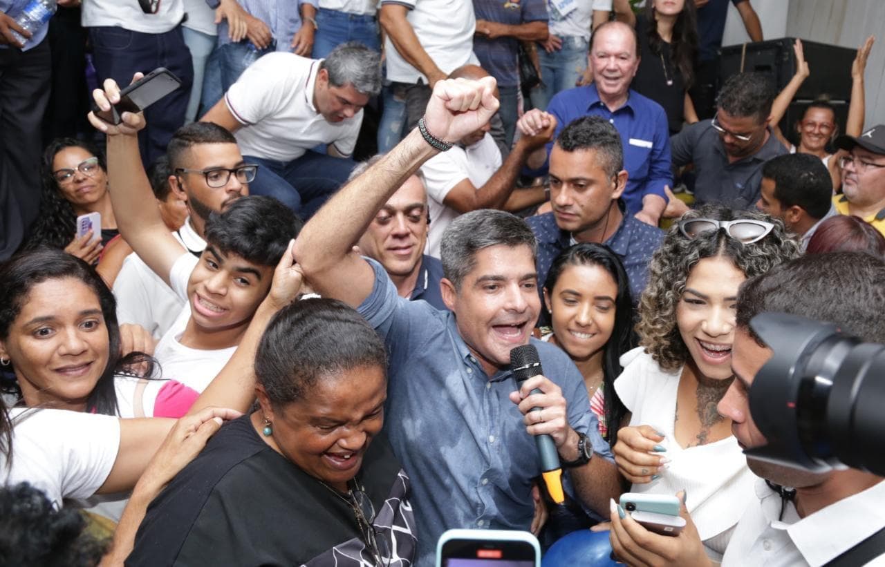 "Os meus padrinhos são os mais de 10 milhões de baianos que querem mudar o governo", diz ACM Neto