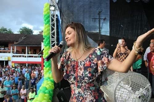Ana Cleia se movimenta para reverter o placar eleitoral em Ibirataia nesse segundo turno