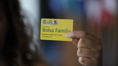 Bolsa Família: 100 mil pessoas podem ter benefício bloqueado em janeiro; entenda