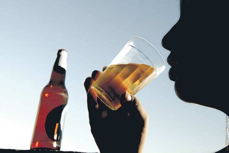 Governo da Bahia prorroga toque de recolher e proíbe venda de bebida alcoólica no fim de semana