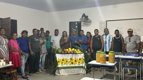 Ibirataia: Secretária Laís Nascimento apresenta programas da Agricultura para produtores de Riacho Dantas