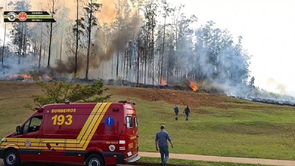 Avião cai e sete pessoas morrem no interior de São Paulo