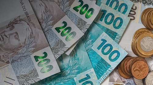 13º salário deve injetar R$ 369,4 bilhões na economia brasileira até dezembro, aponta Dieese