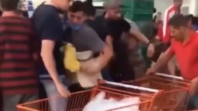 Promoção de cebolas gera disputa e confusão em mercado