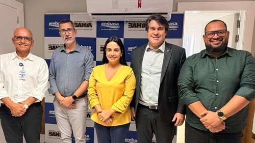 Prefeita Laryssa Dias cobra melhorias da Embasa em reunião na capital baiana