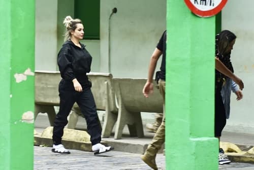 Justiça mantém prisão preventiva de Deolane Bezerra e Mãe