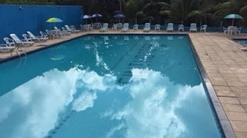 Menino de 4 anos morre afogado em piscina de clube em Porto Seguro