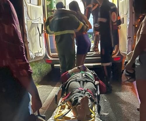 Casal em motocicleta fica ferido após acidente com animal na BA-650